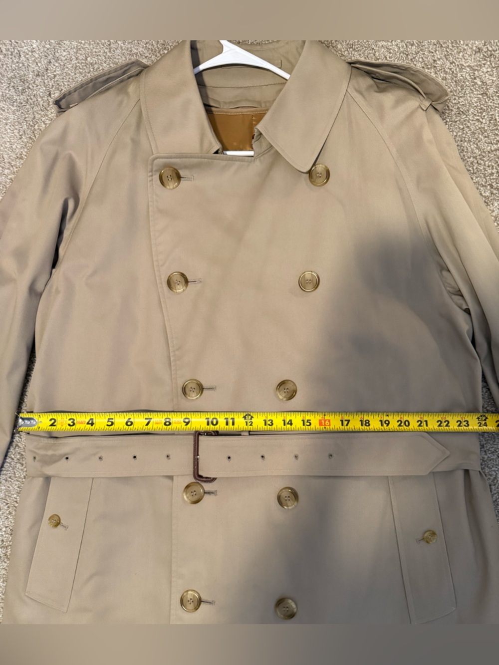 Authenic Vintage Burberry Tan Double-Breasted Trench Coat - Picture 16 of 16